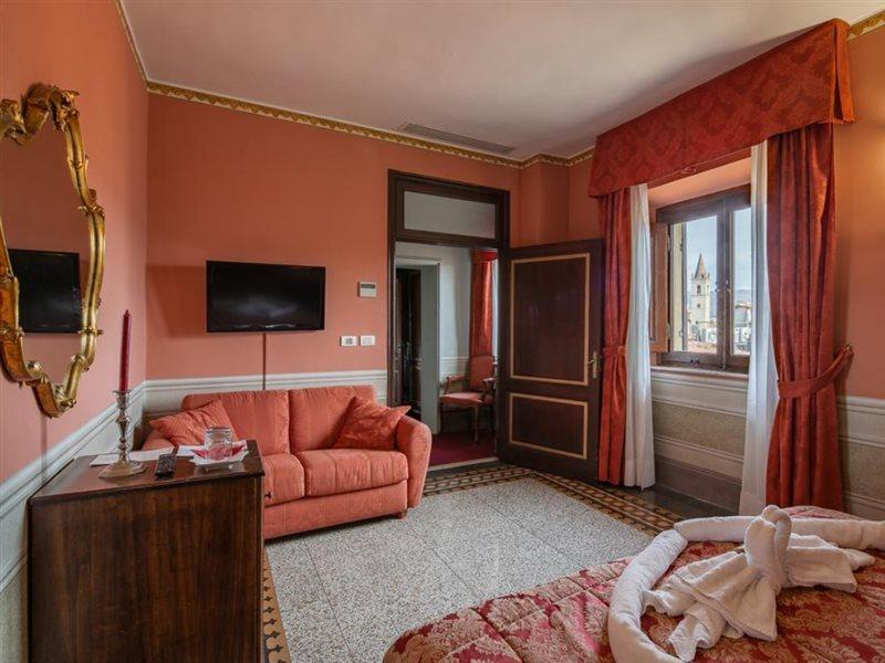 I Portici Hotel - Residenza D'Epoca Arezzo Luaran gambar