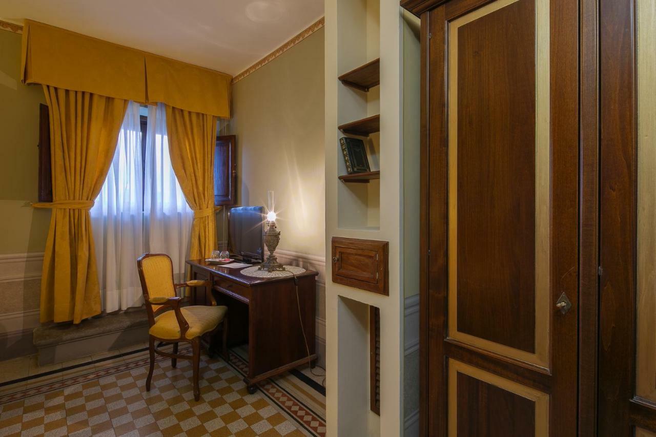 I Portici Hotel - Residenza D'Epoca Arezzo Luaran gambar
