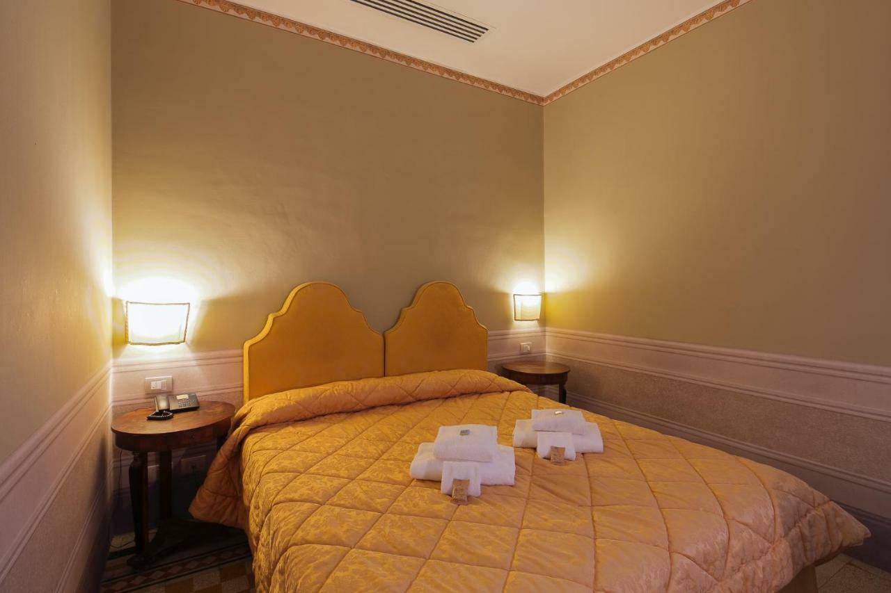 I Portici Hotel - Residenza D'Epoca Arezzo Luaran gambar